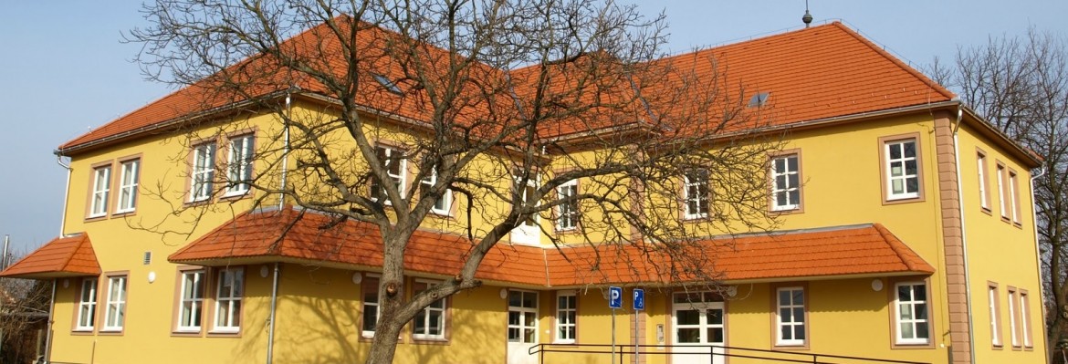 BOCONÁD - Iskola felújítása, bővítése